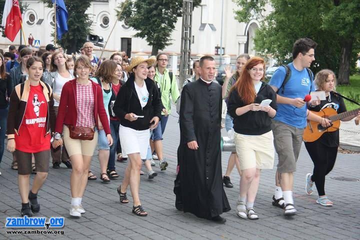 Wyruszyli pieszo na Jasną Górę