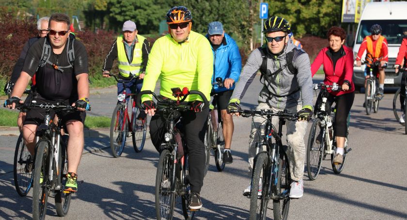 Rowerzyści pojechali szlakiem bitwy o Zambrów [foto]