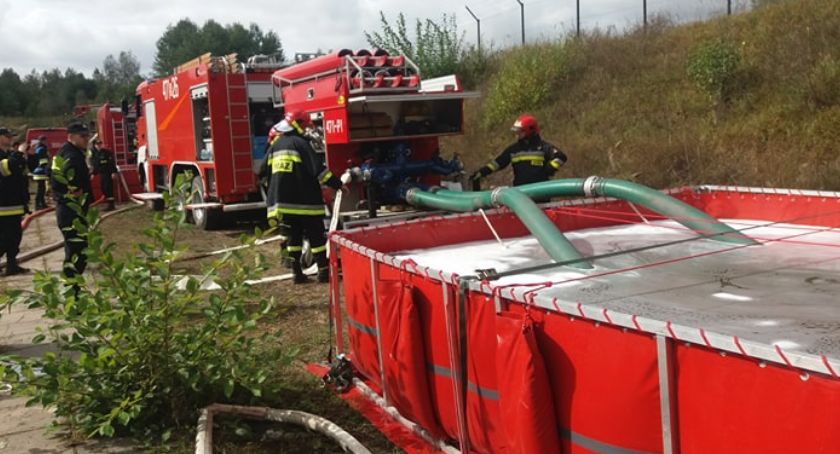 Ćwiczenia strażaków w Czerwonym Borze