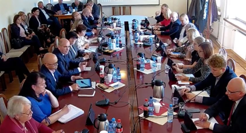 Radni miejscy obradowali dziś po raz jedenasty w bieżącej kadencji [retransmisja]