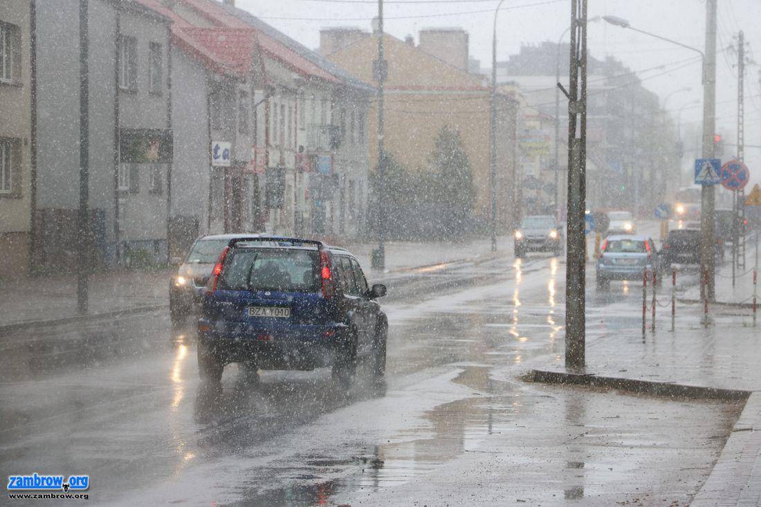 To się naprawdę dzieje. Śnieg w maju! [foto]