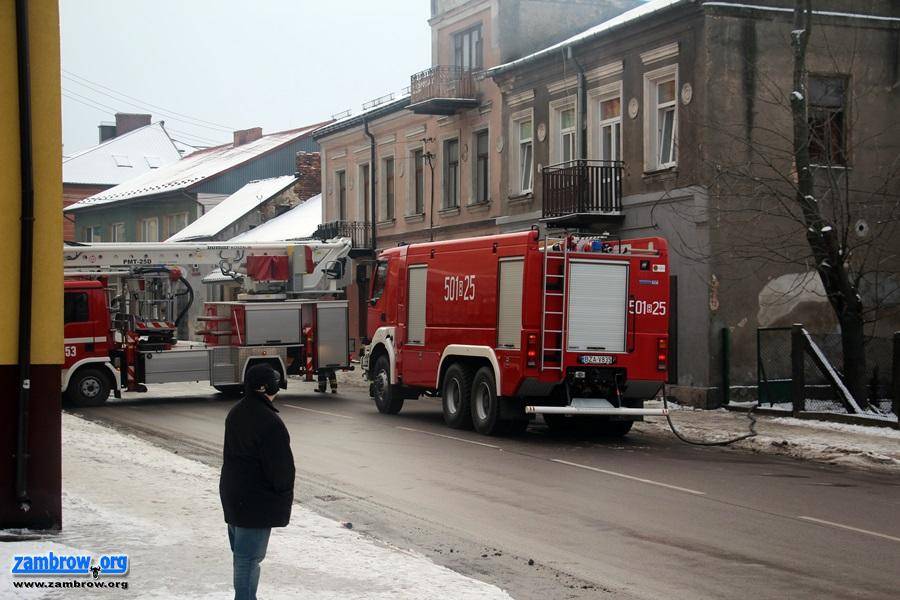 Pożar na Łomżyńskiej. Są utrudnienia w ruchu [foto]