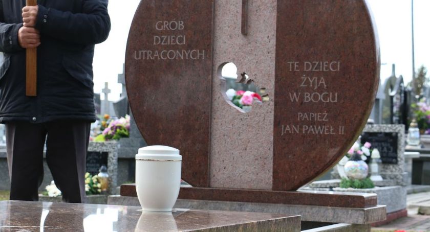 To był już trzeci pogrzeb dzieci utraconych w Zambrowie [foto]