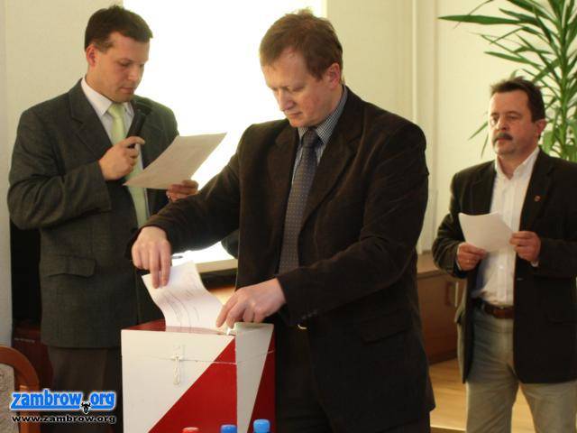 Burmistrz z absolutorium. Zmiana na stanowiskach v-ce przewodniczących Rady