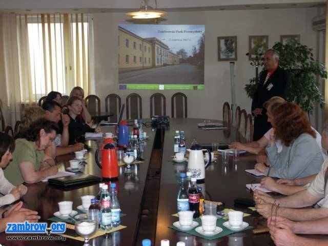 Delegaci z Ukrainy uczą się samorządności od Polaków