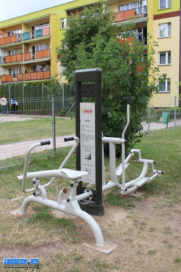 Nowe zabawki na jednym z placów zabaw na osiedlu północ
