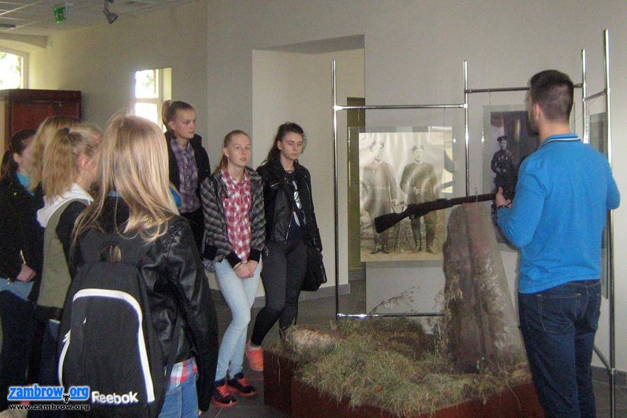 Uczniowie „Siwej” z wizytą w Regionalnej Izbie Historycznej