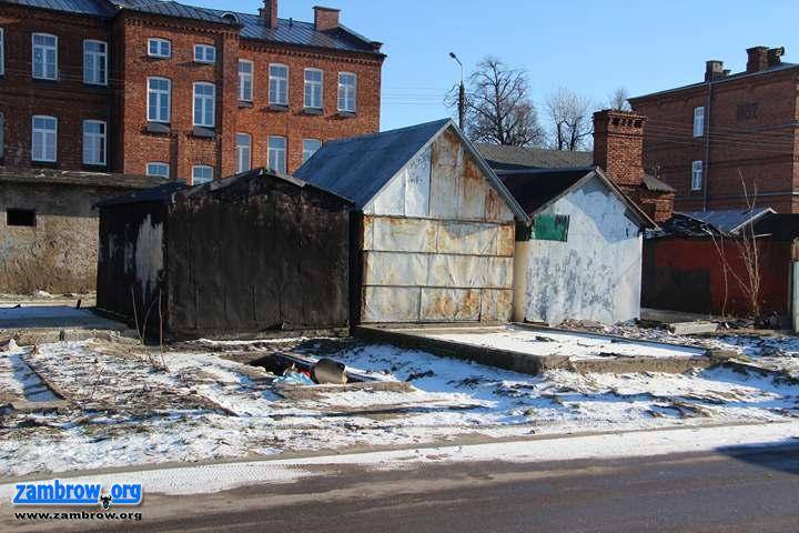 Likwidują garaże przy ul. Ogrodowej. Będzie blok komunalny 