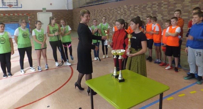Wyniki Powiatowych Igrzysk Dzieci w Unihokeju
