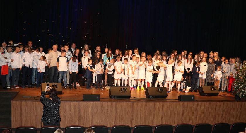 III zambrowska Gala Sportu za nami. Wyjątkowe drużyny i sportowcy nagrodzeni [foto]