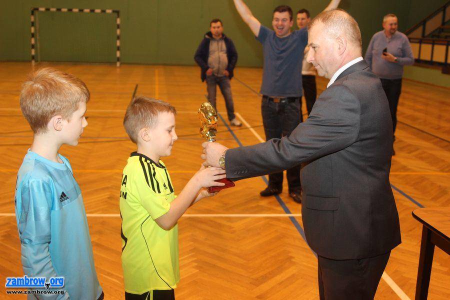 Olimpia Zambrów wygrała turniej piłki nożnej chłopców z rocznika 2007 i młodszych [foto]