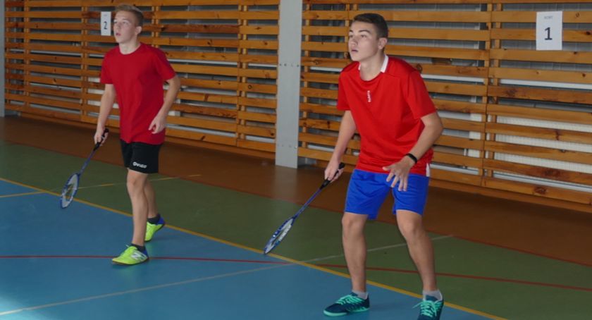 Dziewczęta z Osowca i chłopcy z Wiśniewa w Finale Grupy Zachodniej w badmintonie