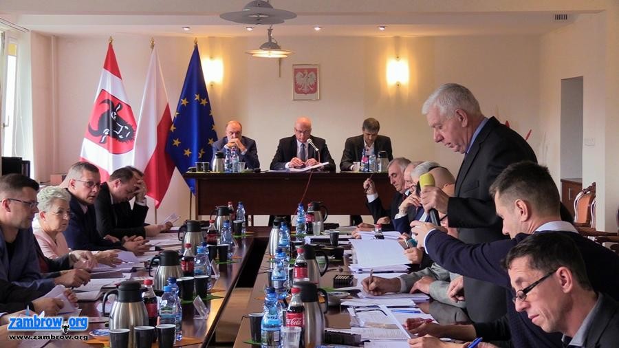 Radni miejscy nadali imiona rondom [retransmisja]