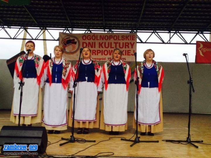 Sukces zambrowskich grup folklorystycznych w Nowogrodzie
