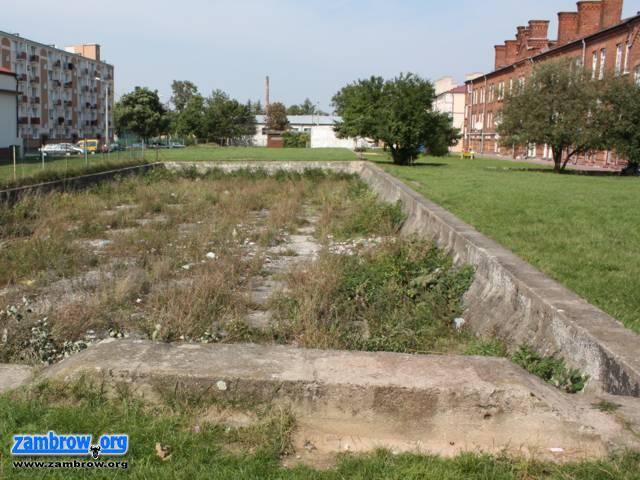Czy miasto zasypie stary basen?