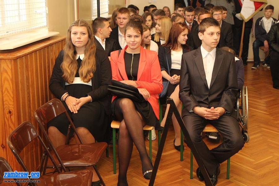 Rok szkolny 2014/15 zainaugurowany [foto z 8 szkół]