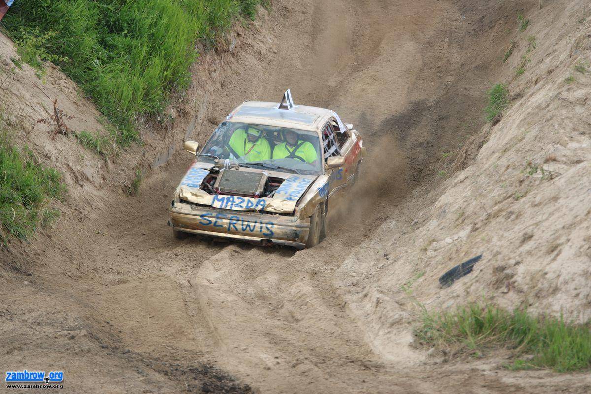 Zambrowski akcent na Wrak Race Piątnica [foto + video]