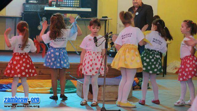 Przedszkolaki z Zambrowa wyśpiewały po angielsku II miejsce na festiwalu piosenki