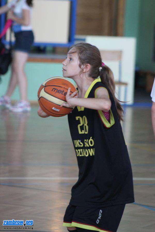 Drugi dzień VII Zambrowskiego Festiwalu Koszykówki Orkan Cup Dziewcząt [wyniki+foto]