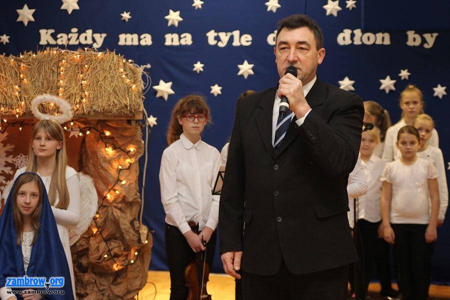 „Każdy ma na tyle dużą dłoń, by z niej uczynić Betlejem” [foto] 