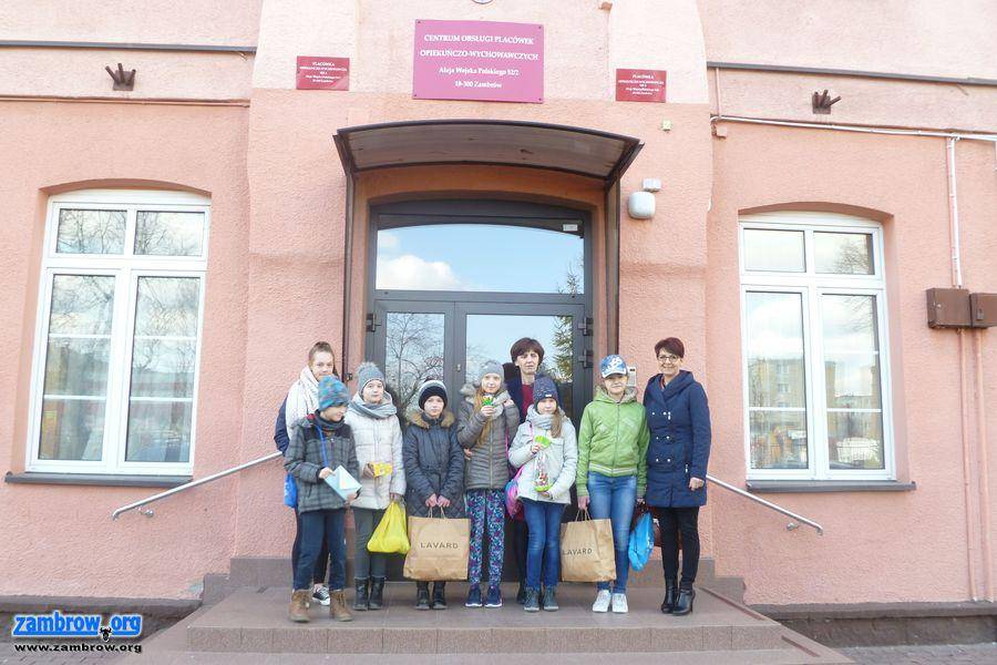 Wolontariusze z Pęchratki Polskiej odwiedzili podopiecznych domu dziecka [foto]