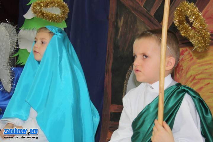 Jasełka w wykonaniu najmłodszych