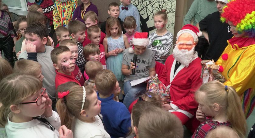 Zabawa choinkowa dla dzieci z Klubem Abstynenta Ostoja [foto+video]