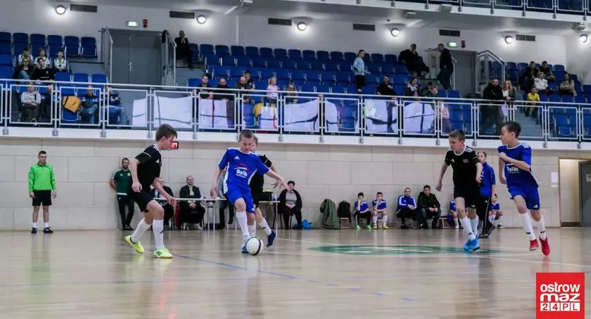 Drugie miejsce młodych piłkarzy Olimpii na turnieju w Ostrowi Mazowieckiej