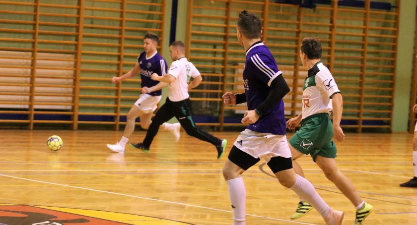 Ostrovit nadal liderem tabeli Zambrowskiej Ligi Halowej [foto]