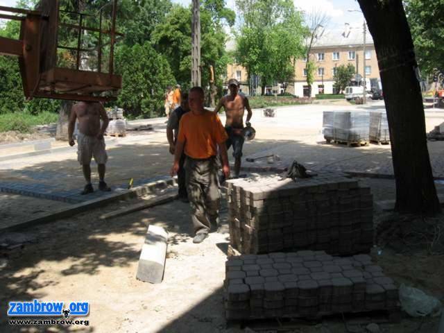 Parking na Pl. Sikorskiego prawie gotowy! Przebudowa centrum trwa