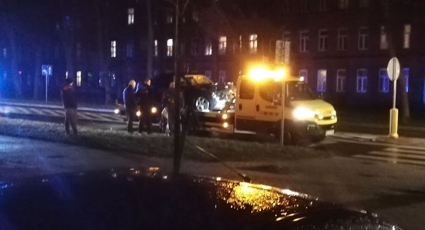 Kolizja przed przejściem dla pieszych