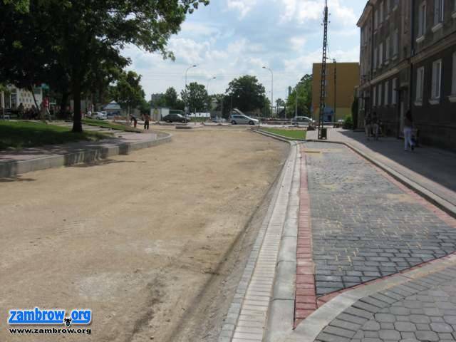 Przebudowa centrum trwa ...