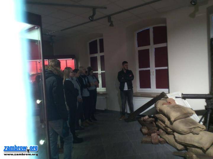 Adepci policji z wizytą w RIH