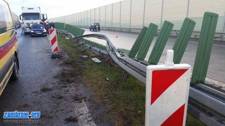 Ciężarówka wpadła w poślizg na S8 [foto]