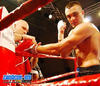 Zawodnik Wschodzący Białystok Boxing Team powalczy w Montrealu