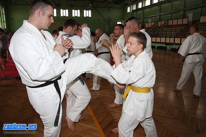 Legendarni zawodnicy UFC trenowali zambrowskich karateków