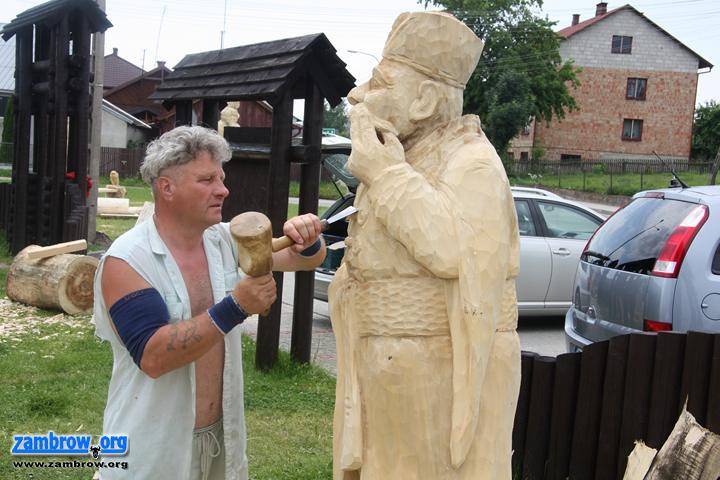 W Kołakach Kościelnych powstają piękne rzeźby i obrazy [foto]