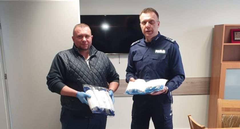 Maseczki ochronne trafiły do zambrowskich policjantów