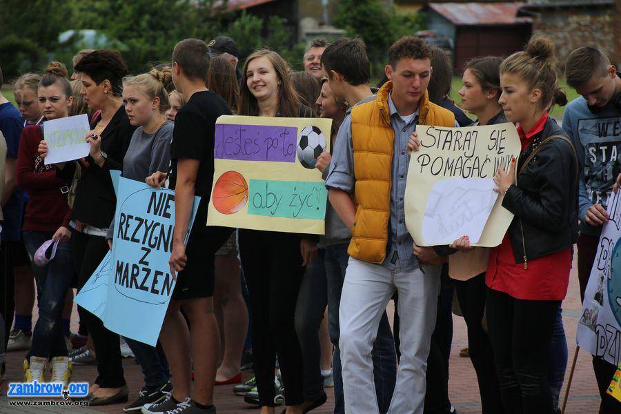 Młodzież zachęcała do życia bez nałogów [foto]