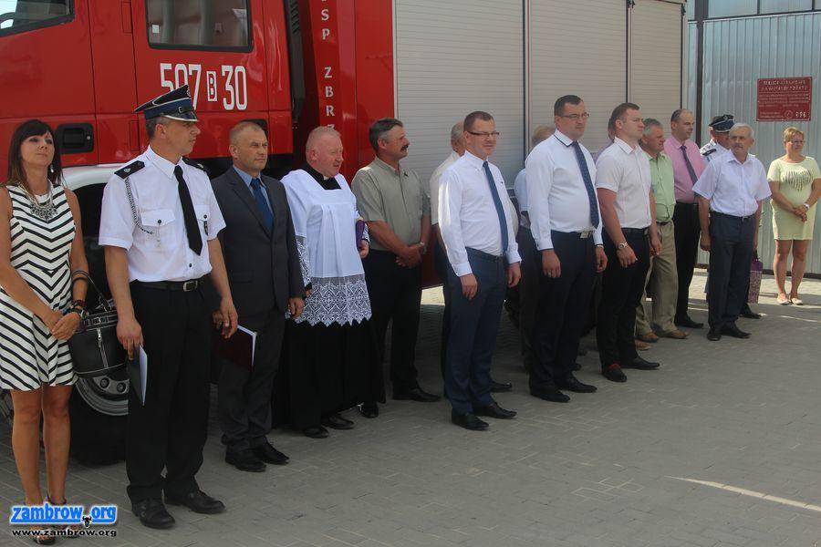 Nowy wóz strażacki trafił do Zbrzeźnicy [foto]