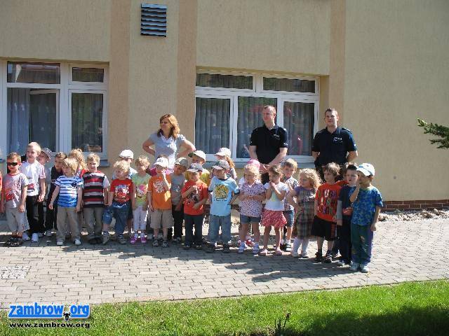 Spotkanie przedszkolaków z policjantami i strażakami [foto+video]