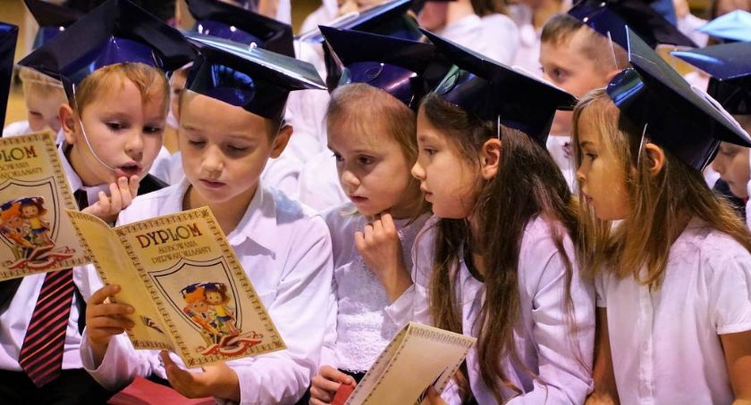 Trwa rekrutacja do szkół podstawowych. Placówki wciąż czekają na zgłoszenia dzieci