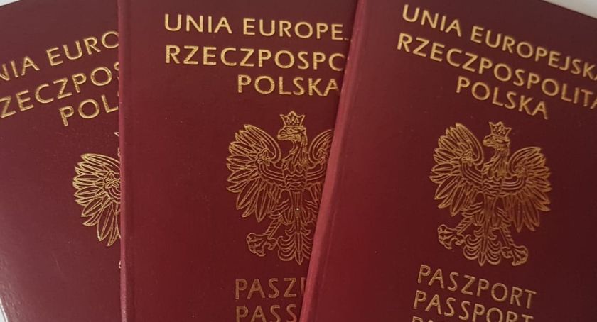 Oddziały paszportowe wznawiają obsługę interesantów