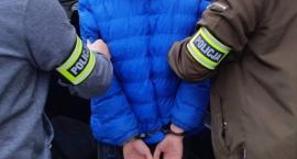 Poszukiwany 42-latek został zatrzymany przez zambrowskich policjantów. Miał przy sobie amfetaminę