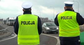 Działania zambrowskiej policji na DK8. Na co mundurowi zwracają szczególną uwagę? [foto+video]