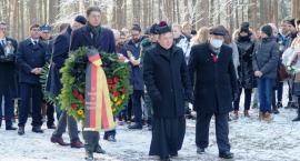 W lesie niedaleko Szumowa upamiętniono żydowskie ofiary zagłady [VIDEO+FOTO]