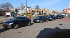 Kolejki na stacjach benzynowych. Wprowadzane są limity sprzedażowe [FOTO]