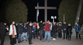 Droga krzyżowa przeszła ulicami Zambrowa [FOTO]