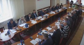Zarząd Powiatu z absolutorium, a Rada z nowym przewodniczącym i radnym [VIDEO]