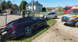 Dwoje dzieci trafiło do szpitala po wypadku w Pęchratce Polskiej [FOTO]